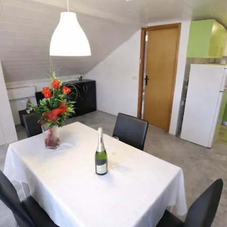 Apartman Sunny Vibe Vir